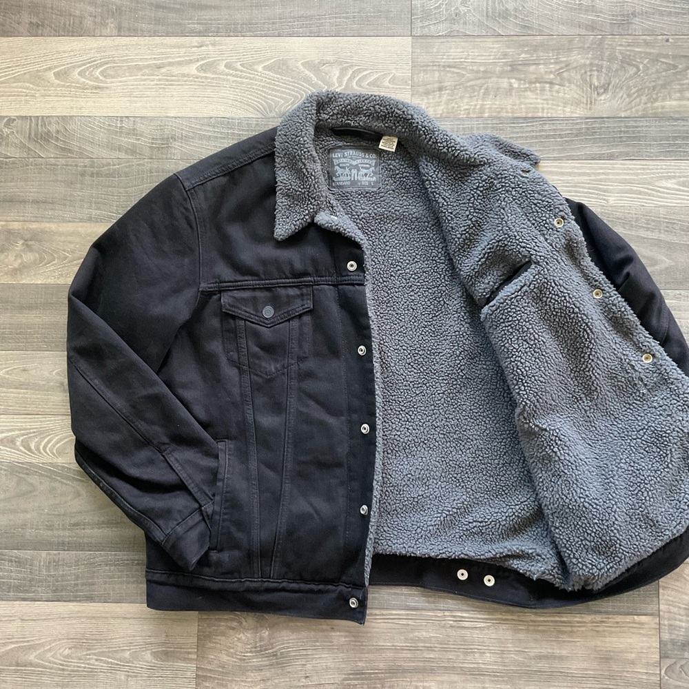 Levi’s Sherpa Lined Denim Trucker Jacket Mens LARGE Black Duvall Snap 16365-0054